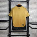 Camisa Manchester United RETRÔ DUPLA FACE 2001/02 Branca e dourada