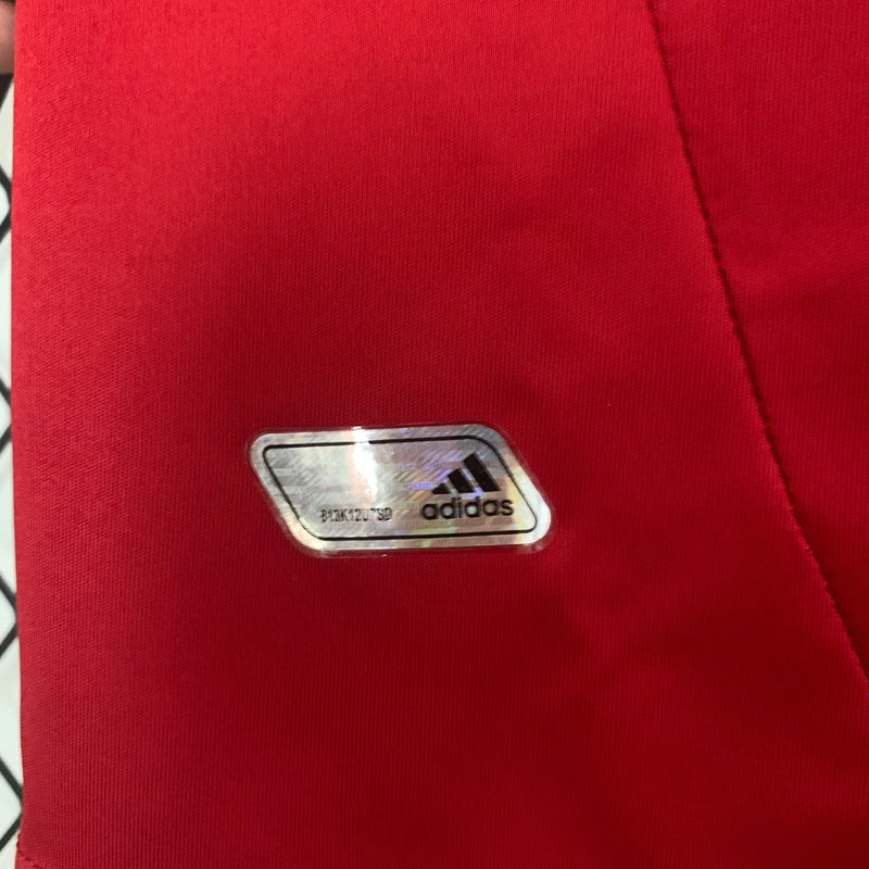 Camisa Retrô Seleção da Espanha I 2012 - Masculina - Vermelha com detalhes em amarelo