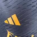 Camisa Real Madrid III 23/24 - Jogador Masculina - Preta com detalhes em amarelo