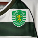 Camisa Retrô Sporting Lisboa I 2001/2003 - Torcedor - Branca com detalhes em verde