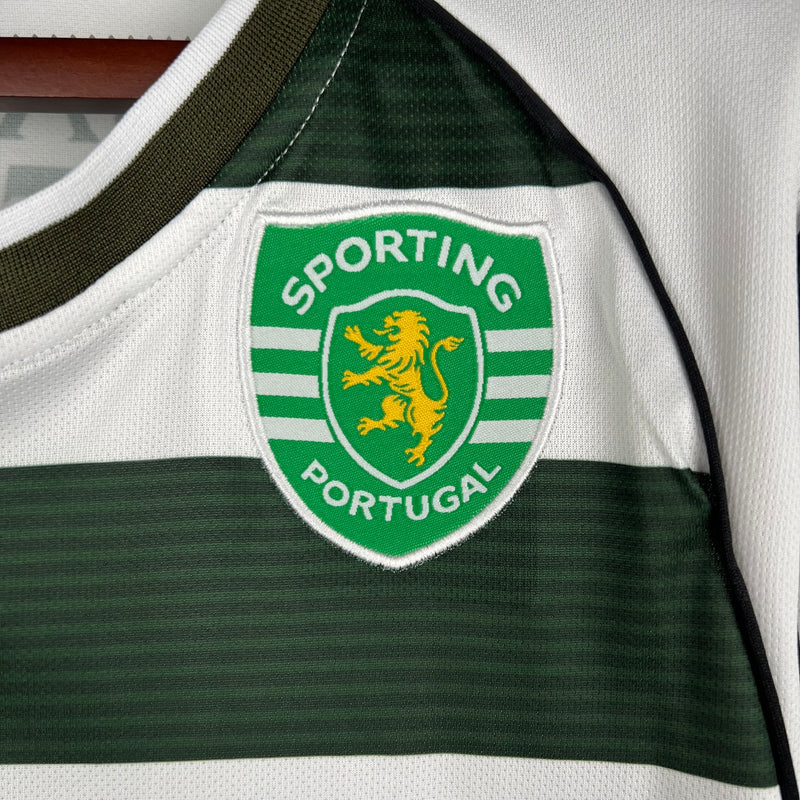 Camisa Retrô Sporting Lisboa I 2001/2003 - Torcedor - Branca com detalhes em verde