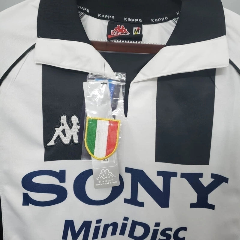 Camisa Retrô Juventus I 1997/1998 - Masculina - Preta e branca