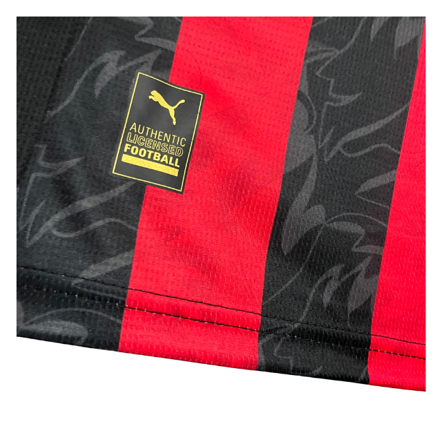 Nova camisa AC Milan titular da temporada 2025/26, lançamento oficial da Puma para a Serie A italiana.