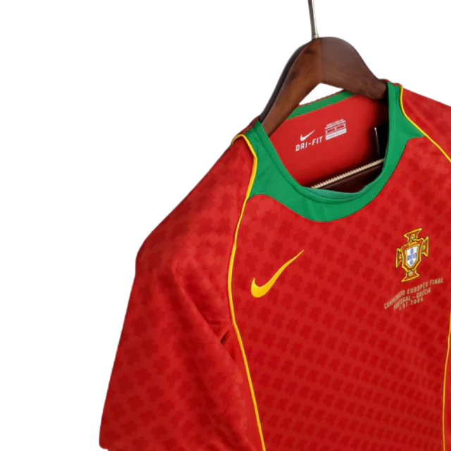 Camisa Retrô Seleção Portugal 2004 Home - Torcedor Masculina - Vermelha e verde