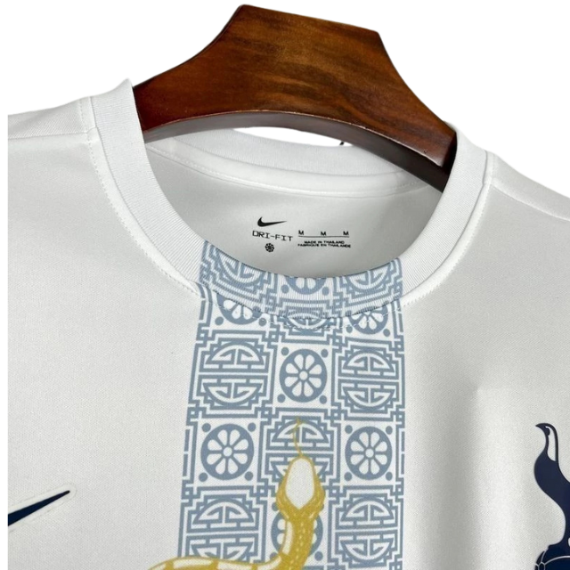 Camisa Tottenham Pré Jogo Ano da Cobra 25/26 Torcedor - Branca