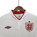 Camisa Retrô Seleção Inglaterra 2012/12 Home - Branca e detalhes vermelho