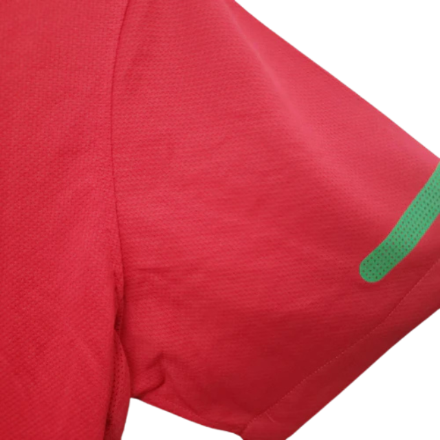Camisa Retrô Seleção Portugal 2009/10 Home - Torcedor Masculina - Vermelha e verde