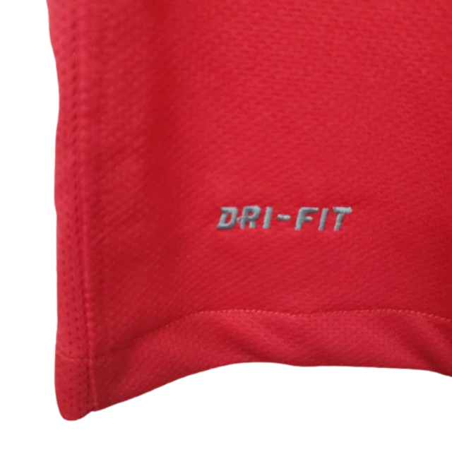 Camisa Retrô Seleção Portugal 2009/10 Home - Torcedor Masculina - Vermelha e verde