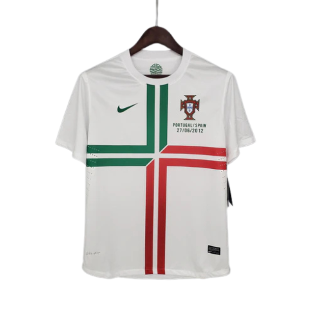 Camisa Retrô Seleção Portugal 2012/12 Away - Torcedor Masculina - Branca com detalhes vermelho e verde