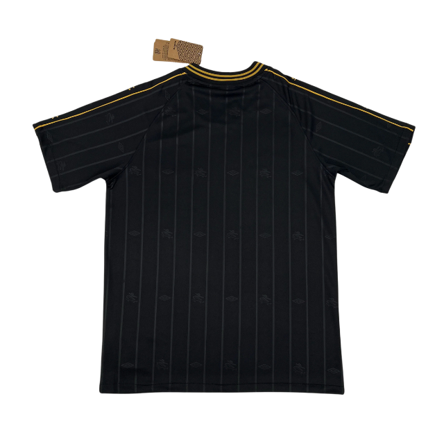 Camisa Santos Charlie Brown Jr 2024/25 -UMBRO Preto e dourado - Torcedor Masculina