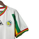 Camisa Retrô Seleção Senegal 2002 Home - Branca com detalhes amarelo e vermelho