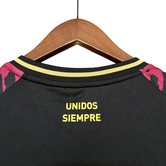 Camisa Seleção Peru II 24/25 - Torcedor Masculina - Preta com detalhes em vermelho e dourado