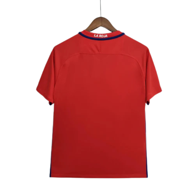 Camisa Retrô Seleção Chile I 2016/17 - Vermelha com detalhes em azul