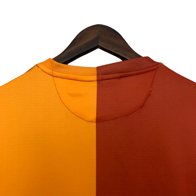 Camisa Retrô Galatasaray 13/14 home - Torcedor - Vermelha e amarela