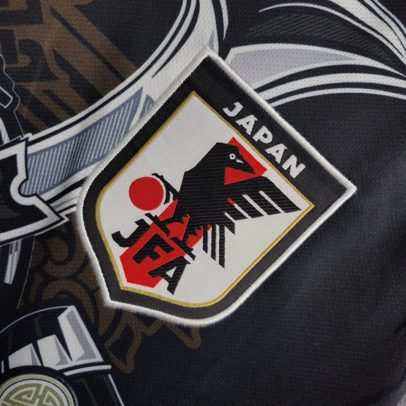 Camisa Japão Edição especial 24/25 - Torcedor Masculina - Preta e cinza com detalhes em branco e vermelho