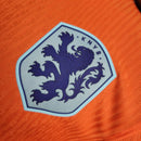Camisa Seleção da Holanda I 24/25 - Jogador Masculina - Laranja com detalhes em azul