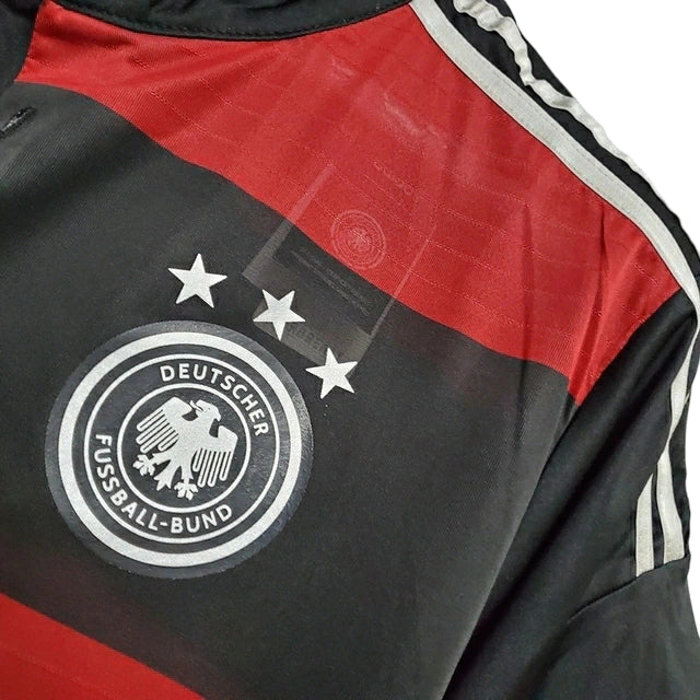 Camisa Retrô Seleção da Alemanha II 2014 - Masculina - Preta e vermelha