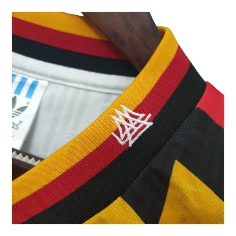 Camisa Retrô Seleção da Alemanha I 1994 - Torcedor - Branca com detalhes em amarelo e vermelho