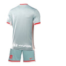Kit Infantil Atlético de Madrid I 24/25 - Vermelho e azul com detalhes em branco