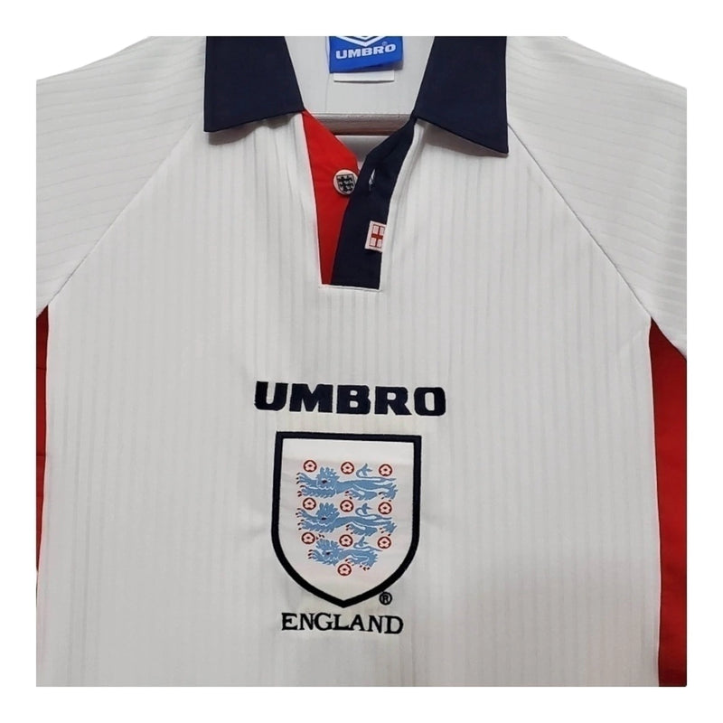 Camisa Retrô Seleção da Inglaterra I 1998 - Masculina - Branca com detalhes em azul e vermelho