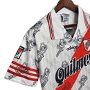 Camisa Retrô River Plate I 1995/1996 - Masculina - Branca com detalhes em vermelho e preto