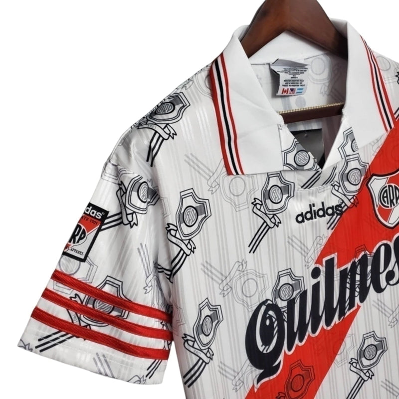 Camisa Retrô River Plate I 1995/1996 - Masculina - Branca com detalhes em vermelho e preto