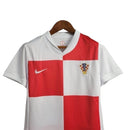 Kit Infantil Seleção da Croácia I 24/25 - Branco com detalhes em vermelho