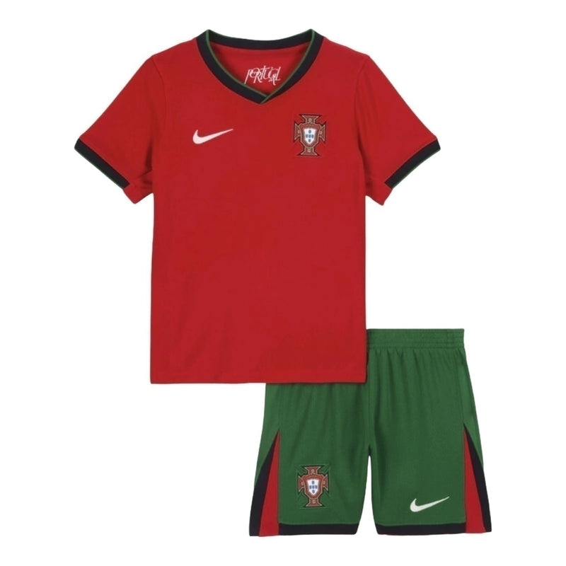 Kit Infantil Seleção Portugal I 24/25 - Vermelho com detalhes em preto e verde
