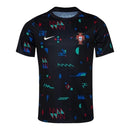 Camisa Seleção de Portugal Pré-jogo 24/25 - Torcedor Masculina - Preta com detalhes em azul e vermelho e verde