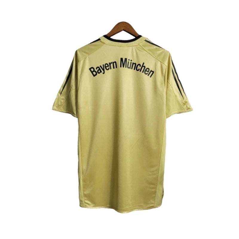 Camisa Retrô Bayern de Munique II 2004/2005 - Torcedor - Dourada
