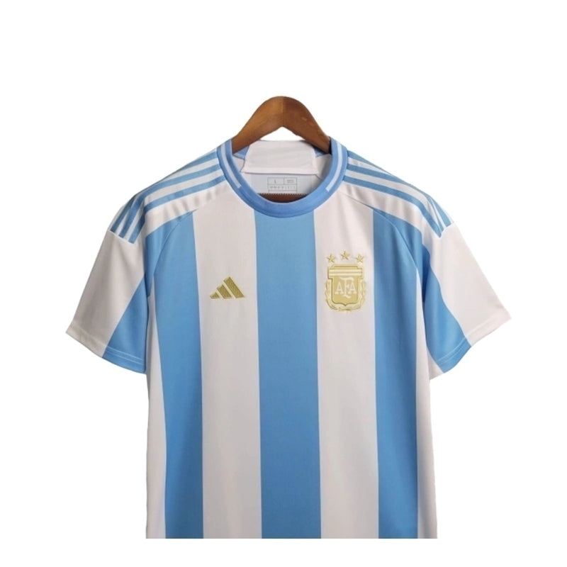 Camisa Seleção da Argentina I 24/25 - Torcedor Masculina - Azul e branca com detalhes em dourado