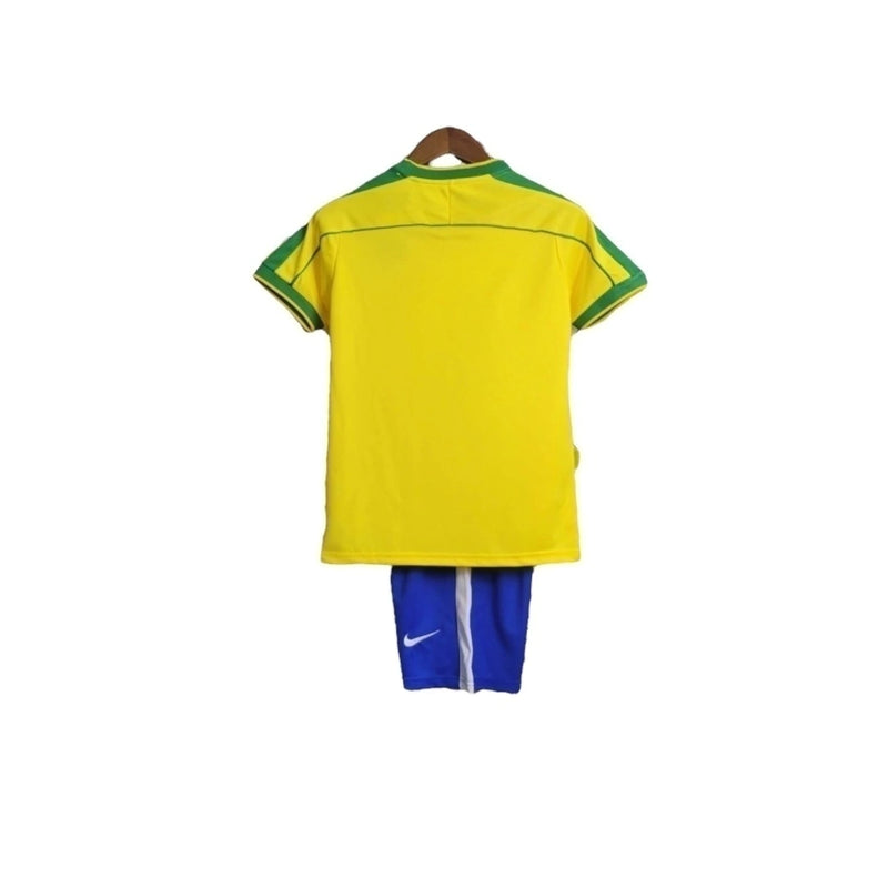 Kit Infantil Retrô Brasil I 1998 - Amarelo com detalhes em verde