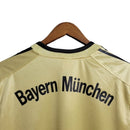 Camisa Retrô Bayern de Munique II 2004/2005 - Torcedor - Dourada