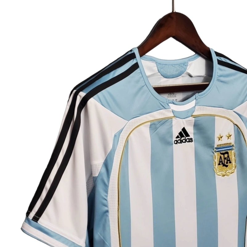 Camisa Retrô Seleção da Argentina I 2006 - Torcedor - Azul com detalhes em branco e preto