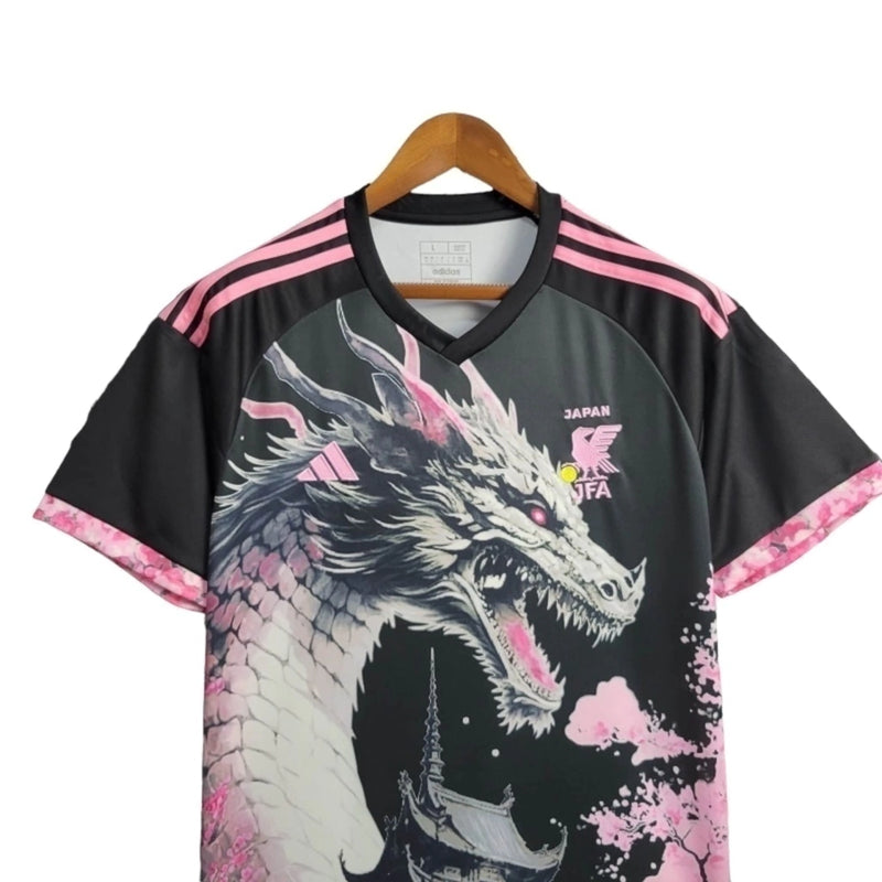 Camisa Japão Edição especial 24/25 - Torcedor Masculina - Preta com detalhes em rosa