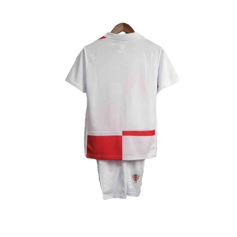 Kit Infantil Seleção da Croácia I 24/25 - Branco com detalhes em vermelho