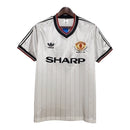 Camisa Retrô Manchester United II 1983 - Masculina - Branca com detalhes em vermelho e preto