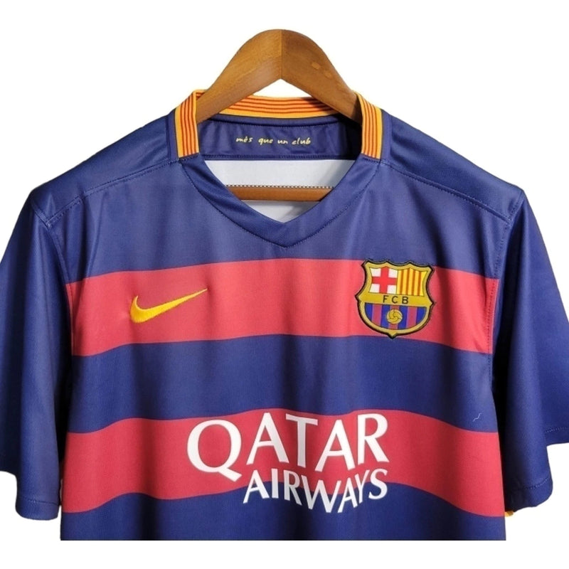 Camisa Retrô Barcelona I 15/16 - Masculina - Azul com detalhes em vermelho e amarelo
