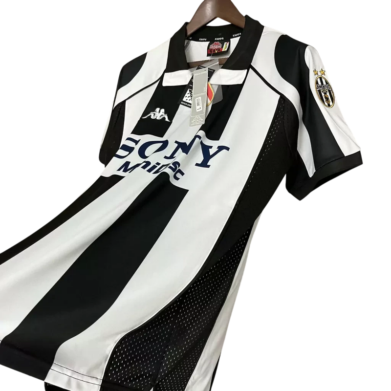 Camisa Retrô Juventus I 1997/1998 - Masculina - Preta e branca